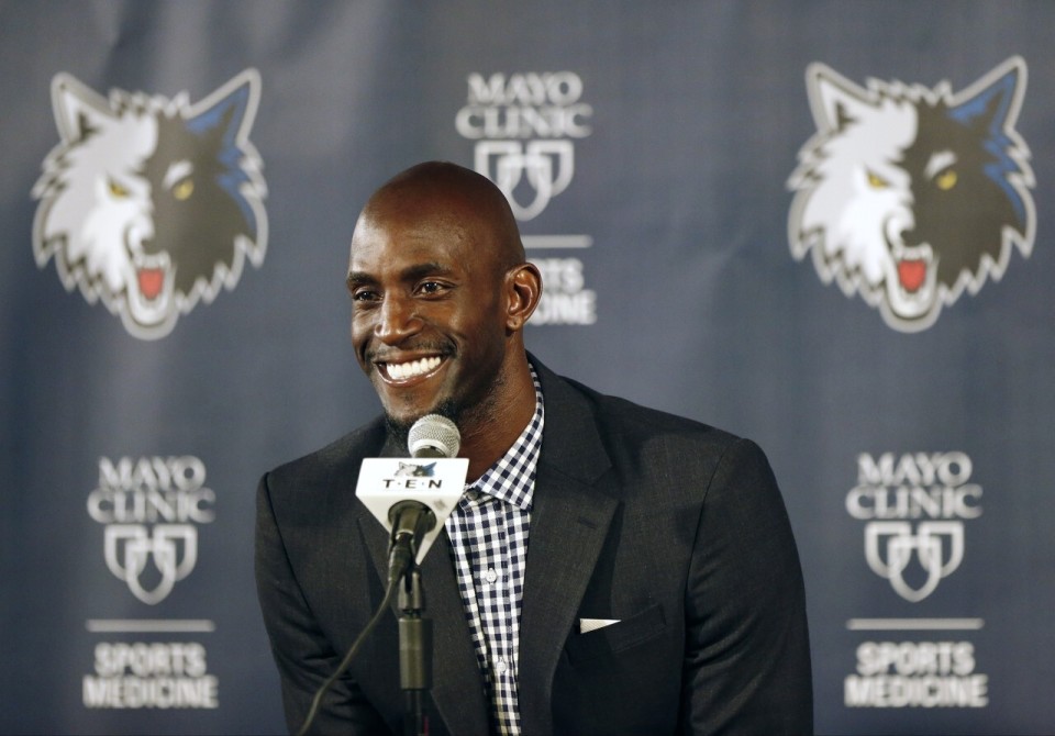 传闻：曼联和米兰球探现场考察18岁雷恩高中锋梅特