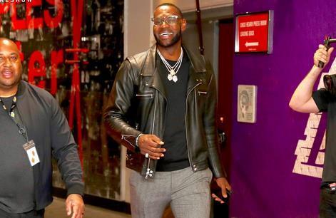 记者：阿隆索国家德比惹恼维尼修斯后，曾让米利唐去找他谈谈