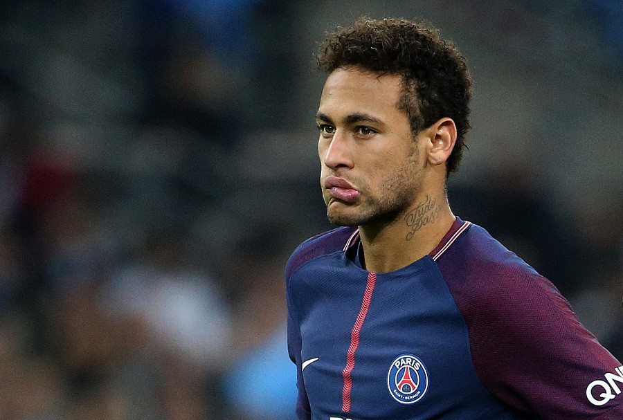 目睹15岁男孩山顶解说后，秘鲁甲转播商报销路费邀其出席联赛