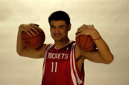 狄龙这两下子惊呆了一旁的八村[滑稽]