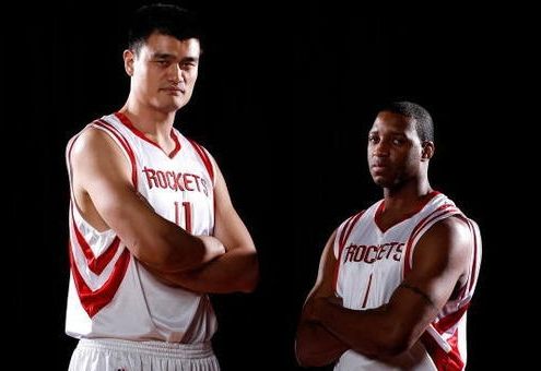 [NBA]伦纳德突分外线 科林斯底角三分稳稳命中