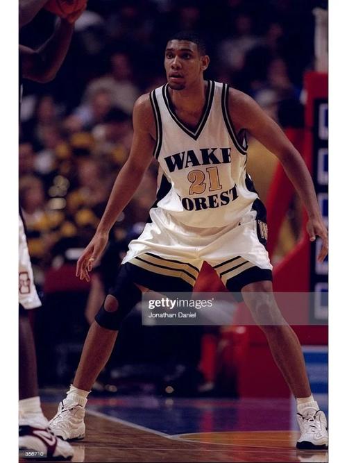 西甲战术趋势观察 控球与反击并行发展